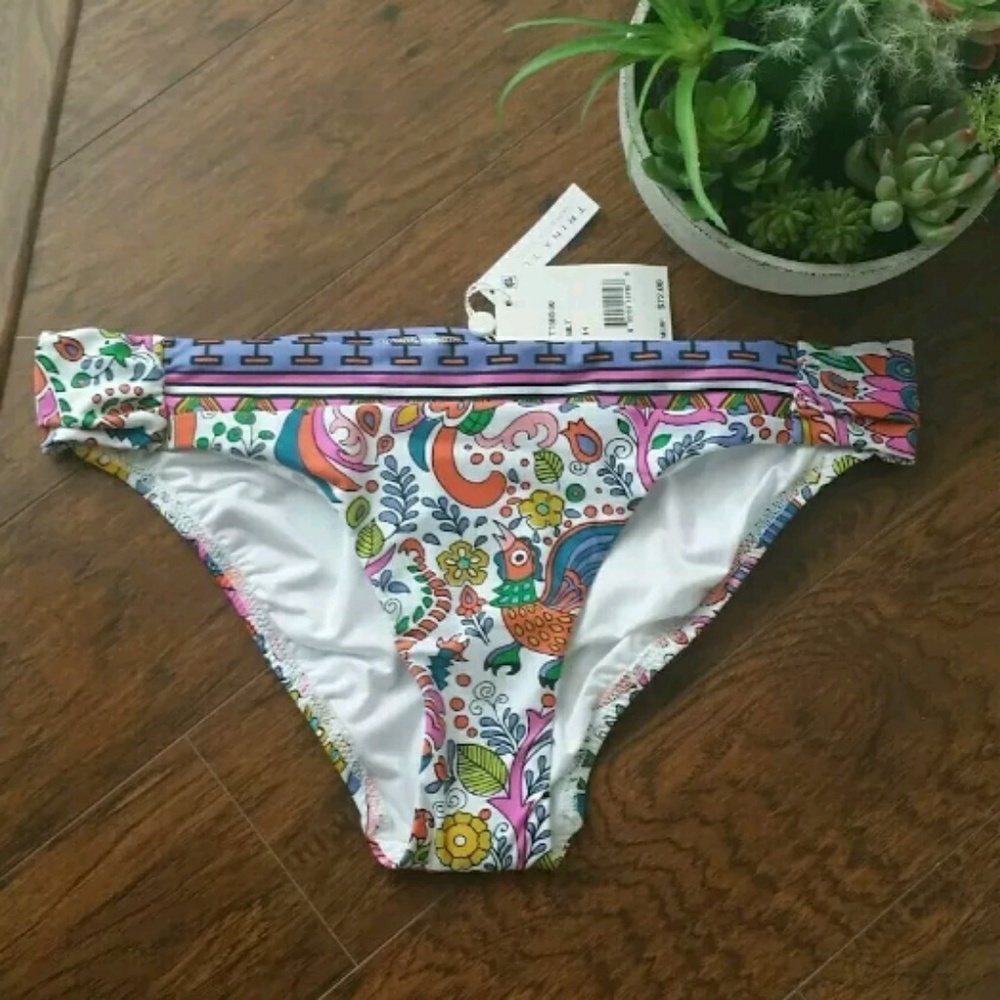 Trina Turk 14 Jungle Beach Tab side Hipster bottom
